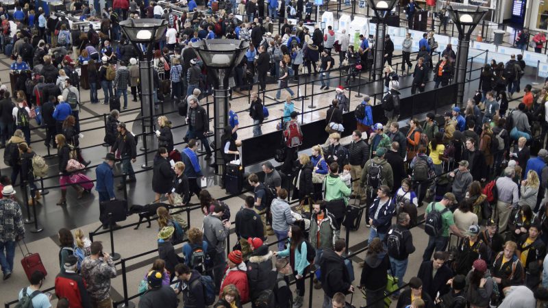 Busiest Thanksgiving Ever Expects Record-Breaking 23,100 Flights