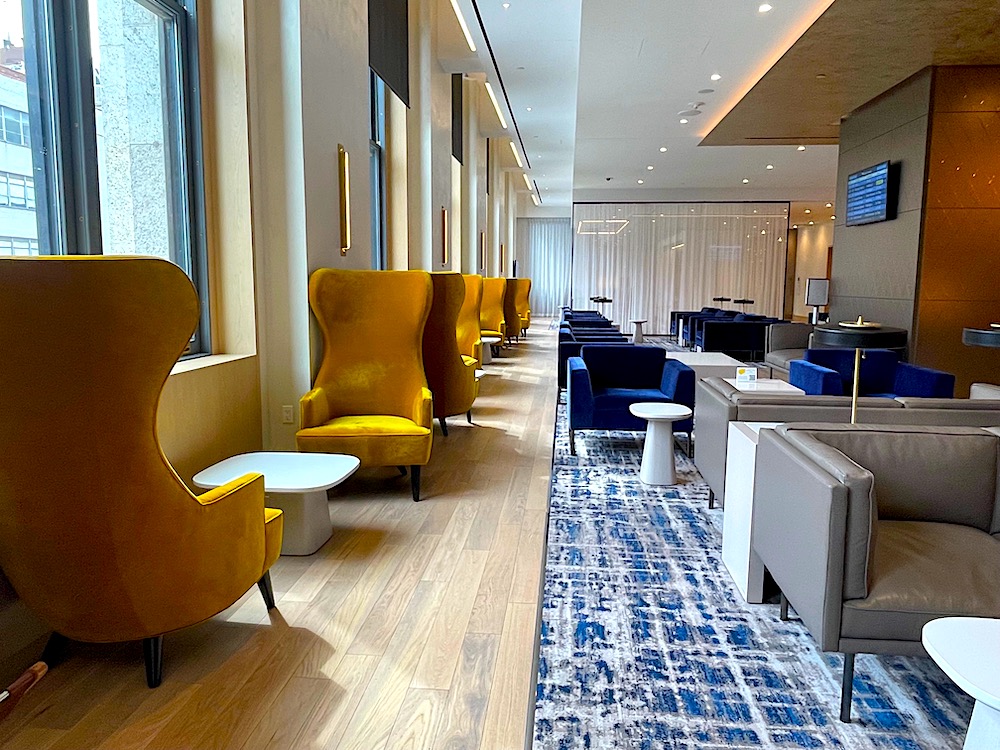 Amtrak first class lounge in NYC