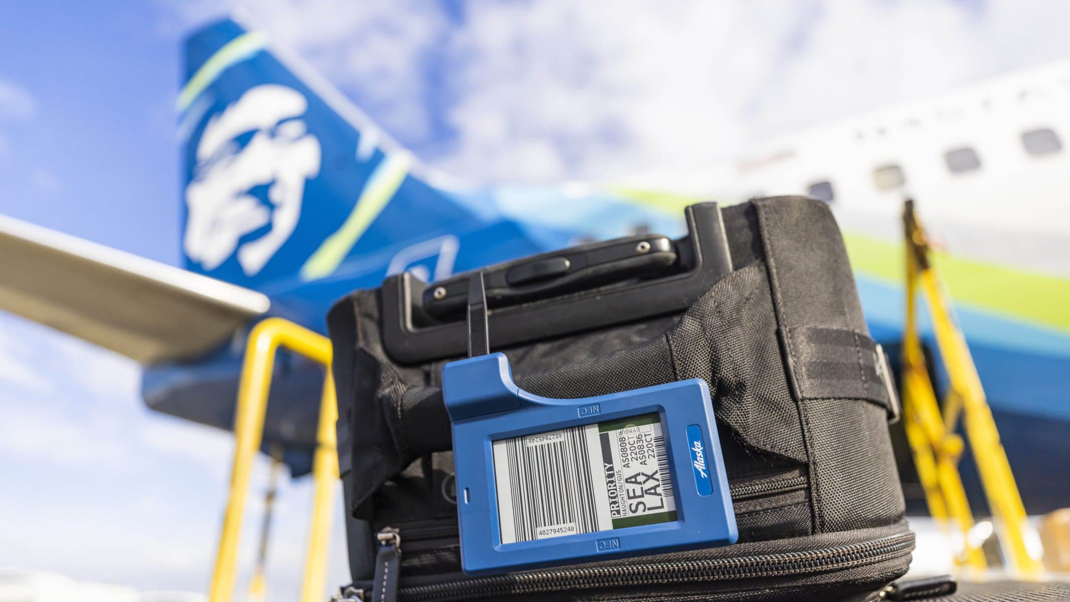 Alaska Airlines Introduces Electronic Bag Tag Program Business