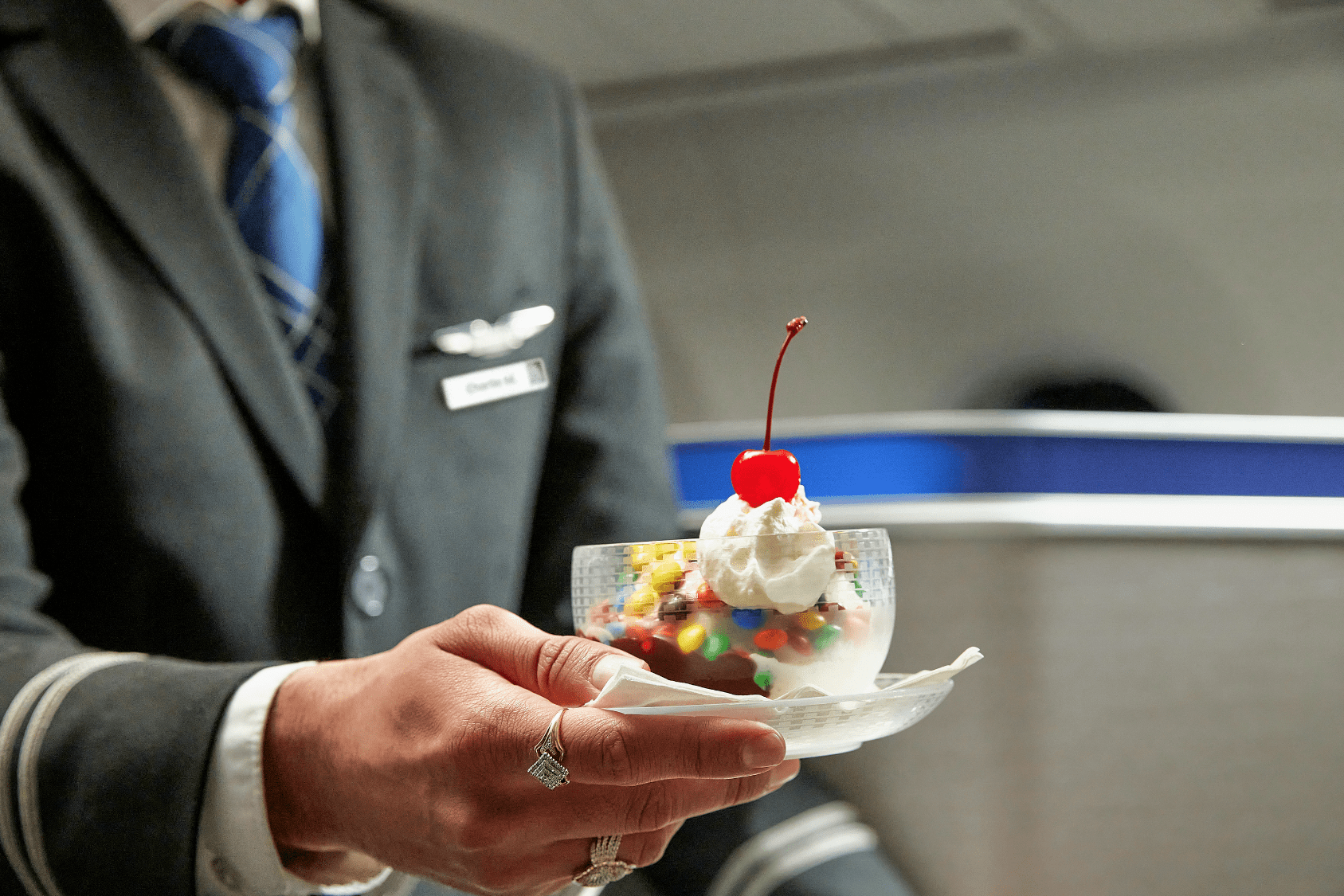 United Brings Back the Sundae Cart to Business Class