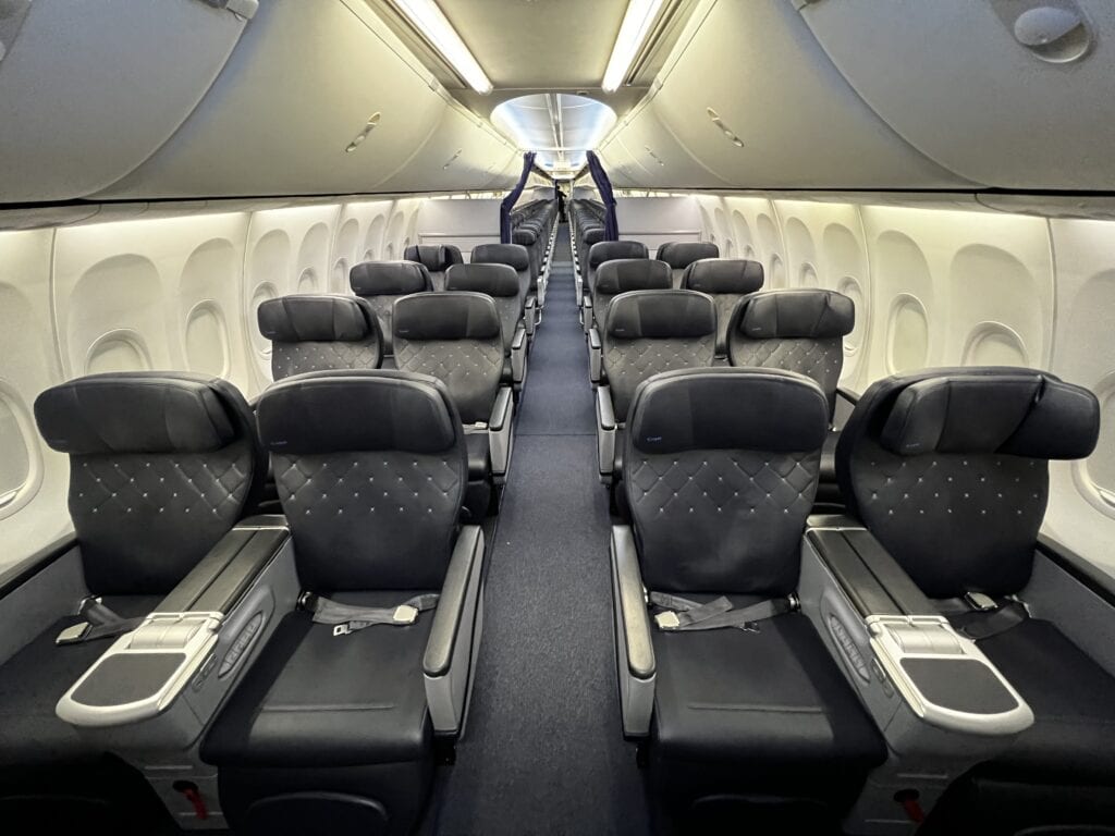 Review: Copa Airlines B737-800 in Business and Economy Class