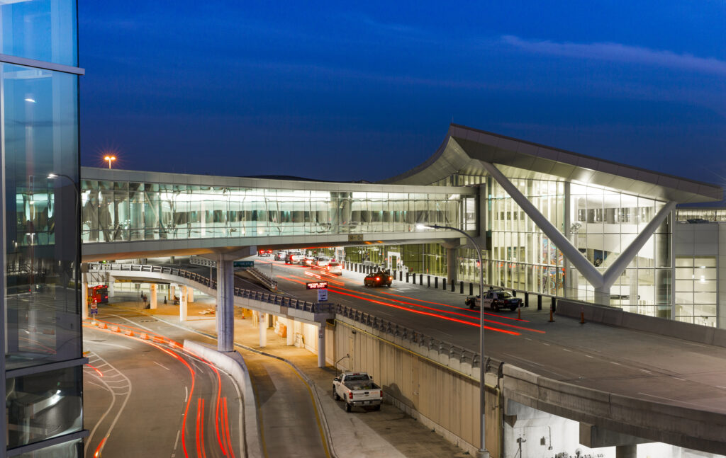 What Airlines Fly Into Hobby Airport In Houston Texas