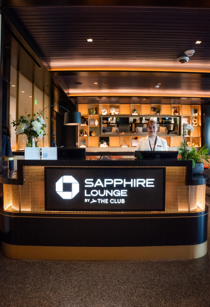 chase sapphire travel lounge access