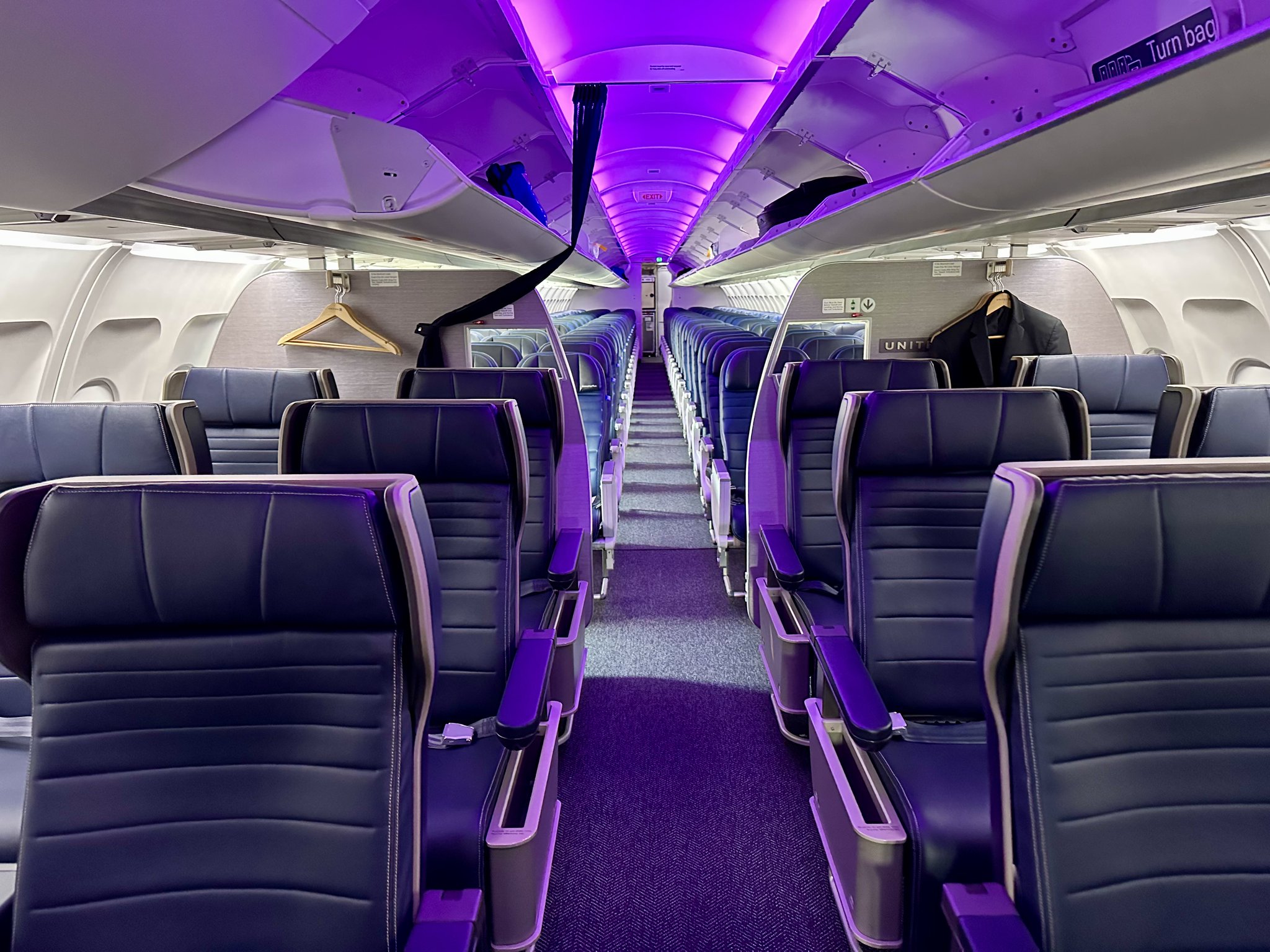 airbus a319 interior