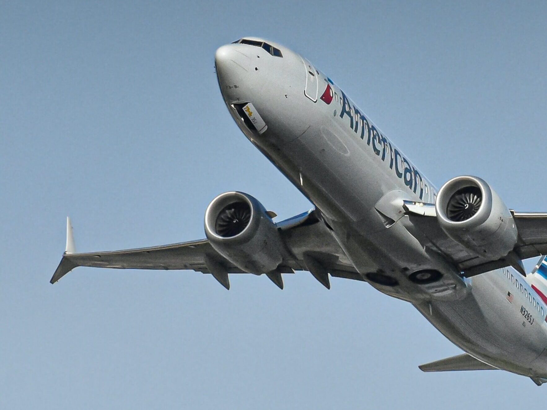 FLEET  A LOOK AT AMERICAN AIRLINES AND THEIR FLEET 