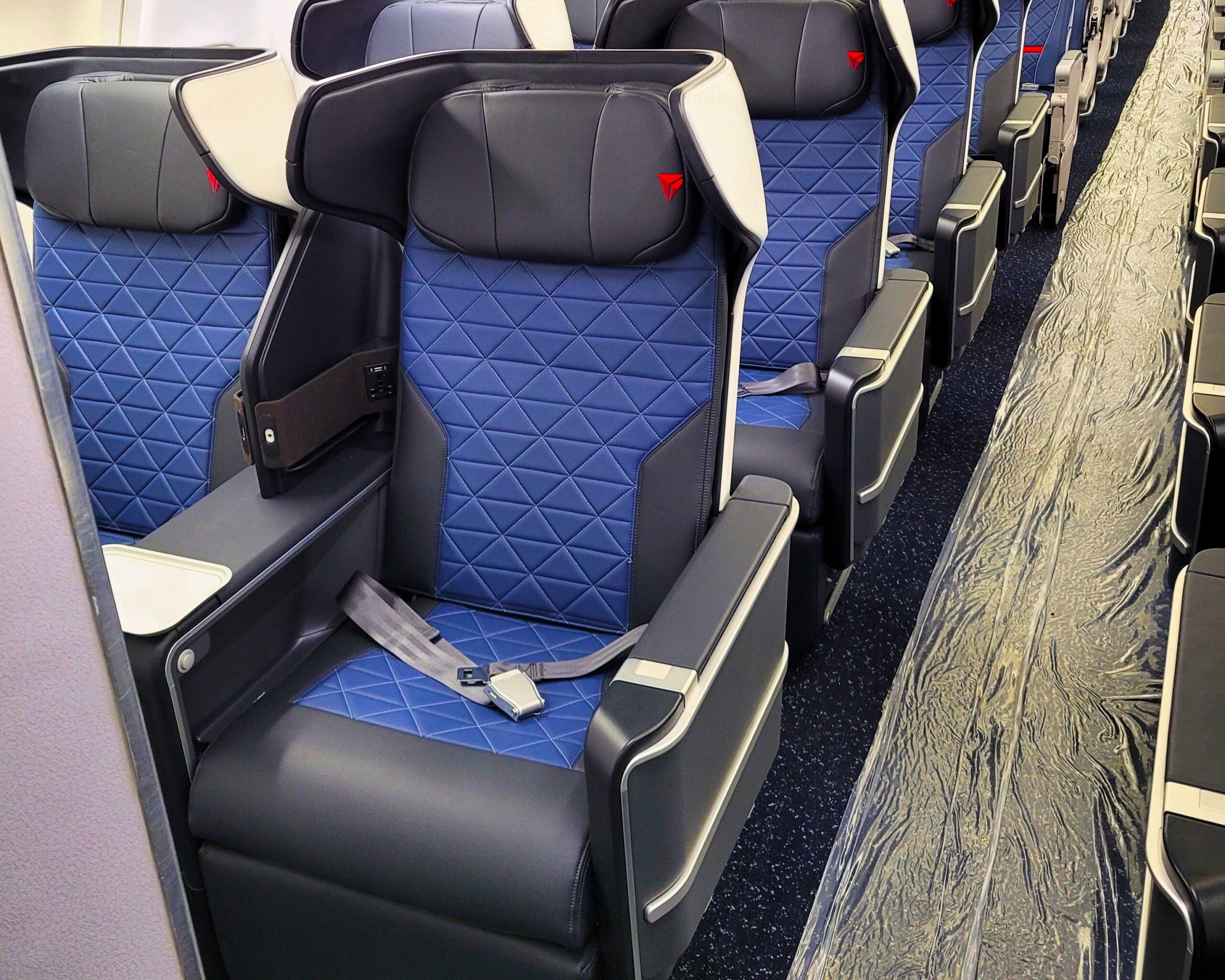 Delta's Boeing 737-800s Get Premium Cabin Makeover, New First Class Seats