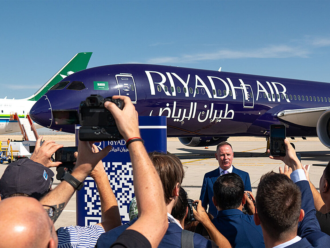 Riyadh Air CEO Teases TWA-Inspired Cabin Crew Fashion: 