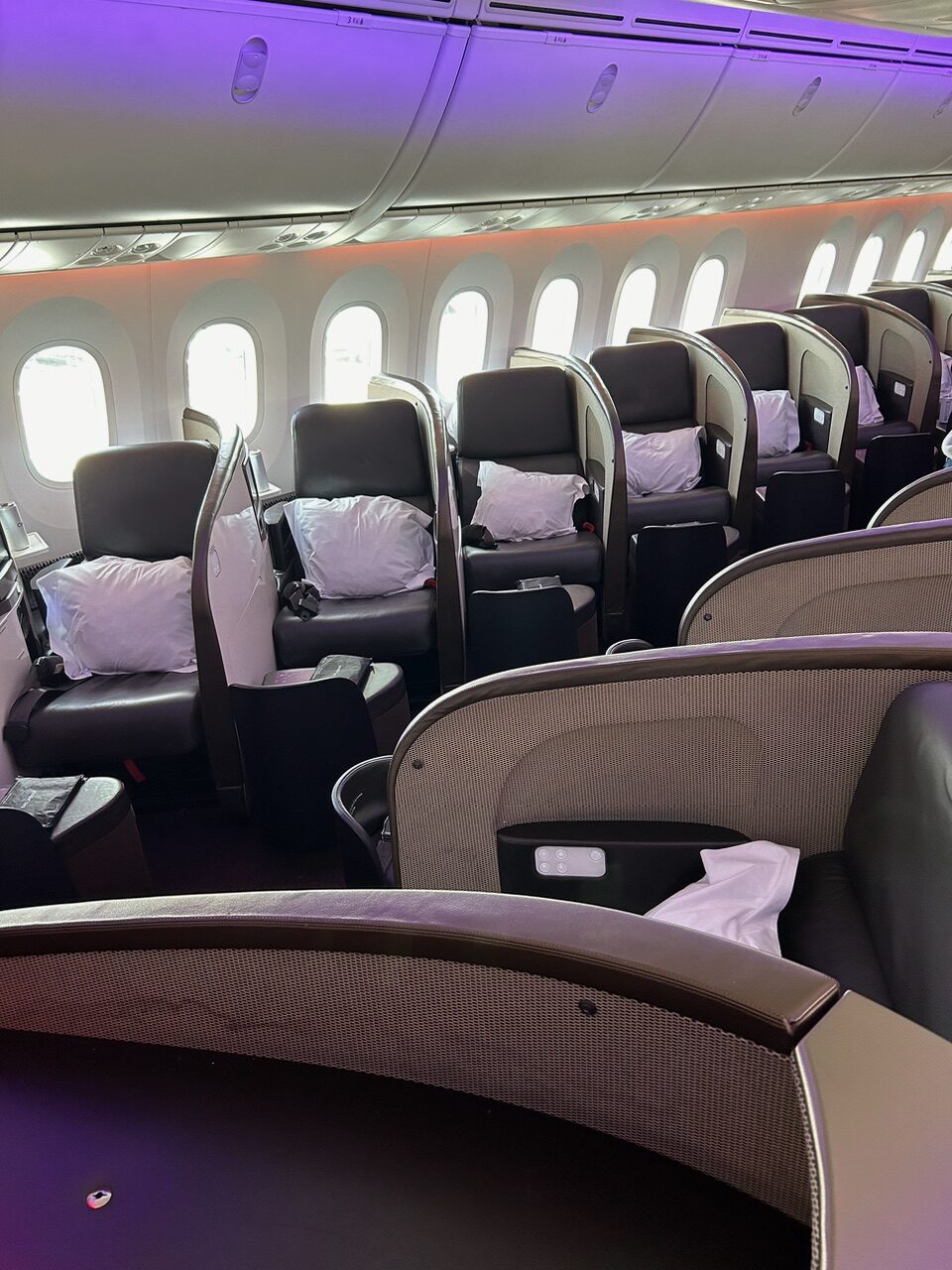 What Is It Like to Fly Virgin Atlantic's Boeing 787-9 in Upper Class ...